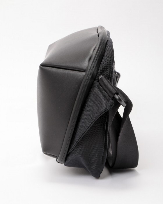 beruf baggage防水レザー スリングパック【URBAN EXPLORER 6.0】02l