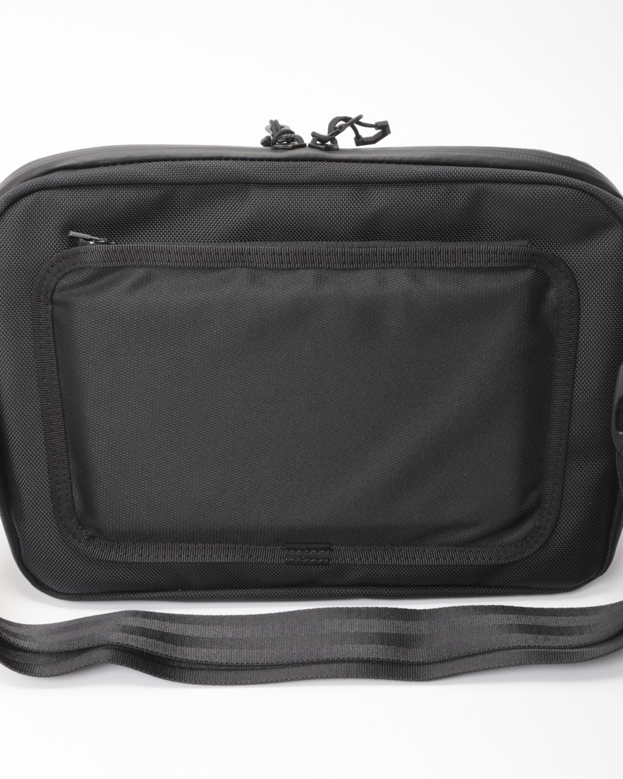 beruf baggage防水レザー スリングパック【URBAN EXPLORER 6.0】06l