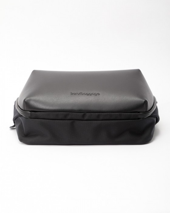 beruf baggage防水レザー スリングパック【URBAN EXPLORER 6.0】11l
