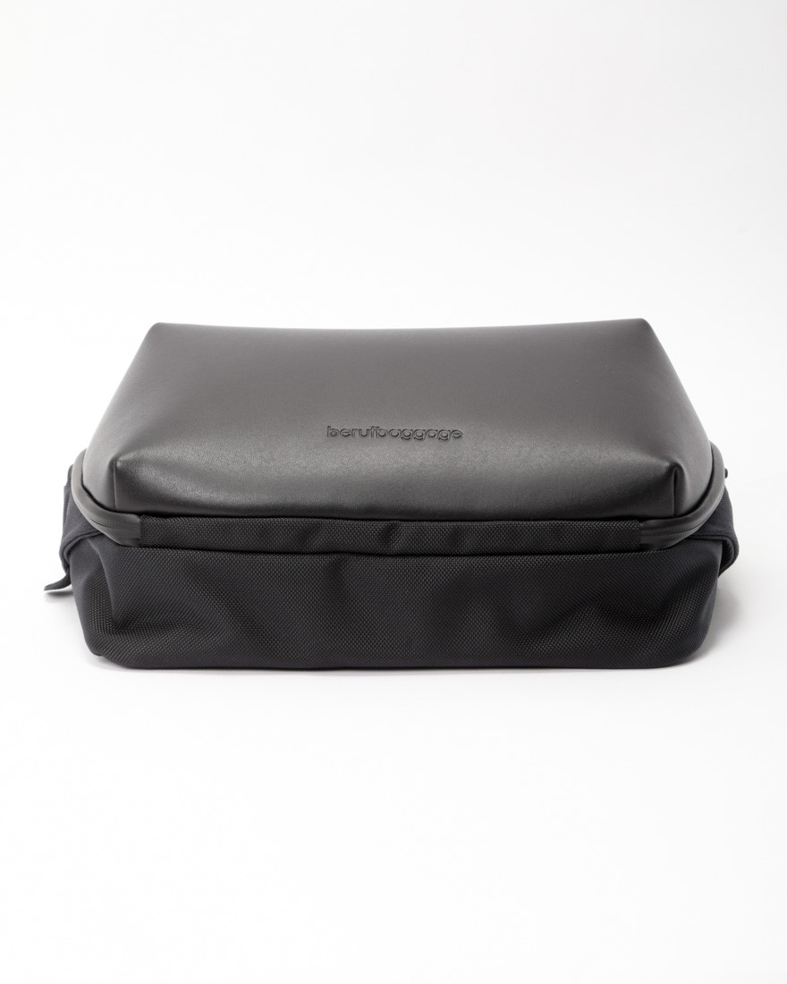 beruf baggage防水レザー スリングパック【URBAN EXPLORER 6.0】11l
