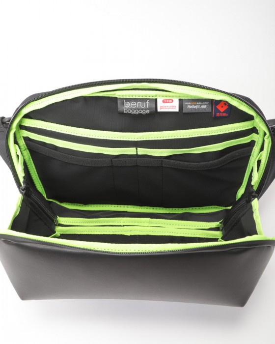 beruf baggage防水レザー スリングパック【URBAN EXPLORER 6.0】16l