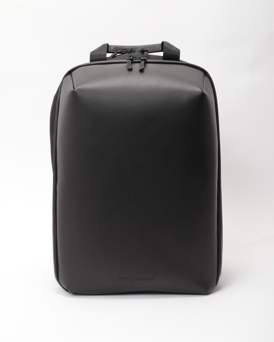 beruf baggage防水レザー スクウェア デイパック【URBAN EXPLORER NARROW 17L】03l
