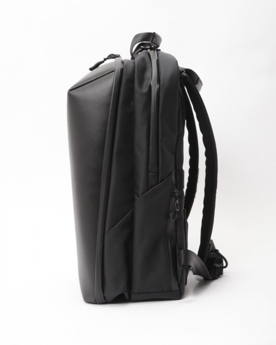 beruf baggage防水レザー スクウェア デイパック【URBAN EXPLORER NARROW 17L】04l