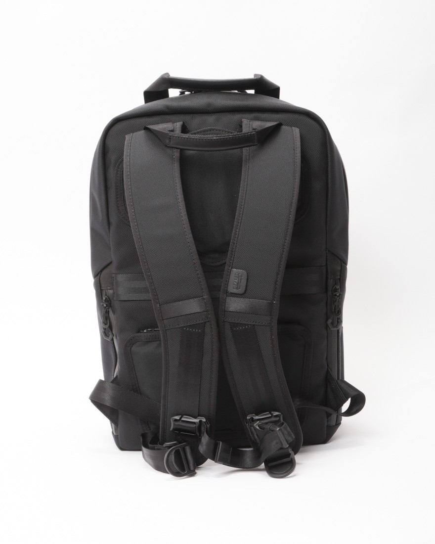 beruf baggage防水レザー スクウェア デイパック【URBAN EXPLORER NARROW 17L】06l