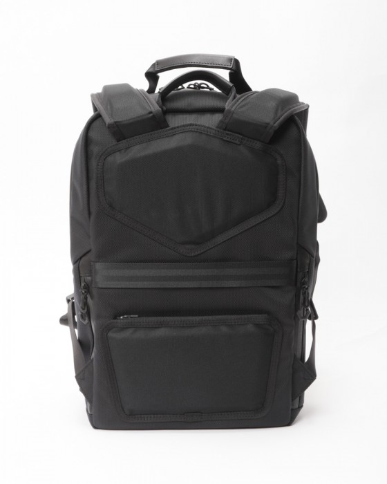 beruf baggage防水レザー スクウェア デイパック【URBAN EXPLORER NARROW 17L】09l