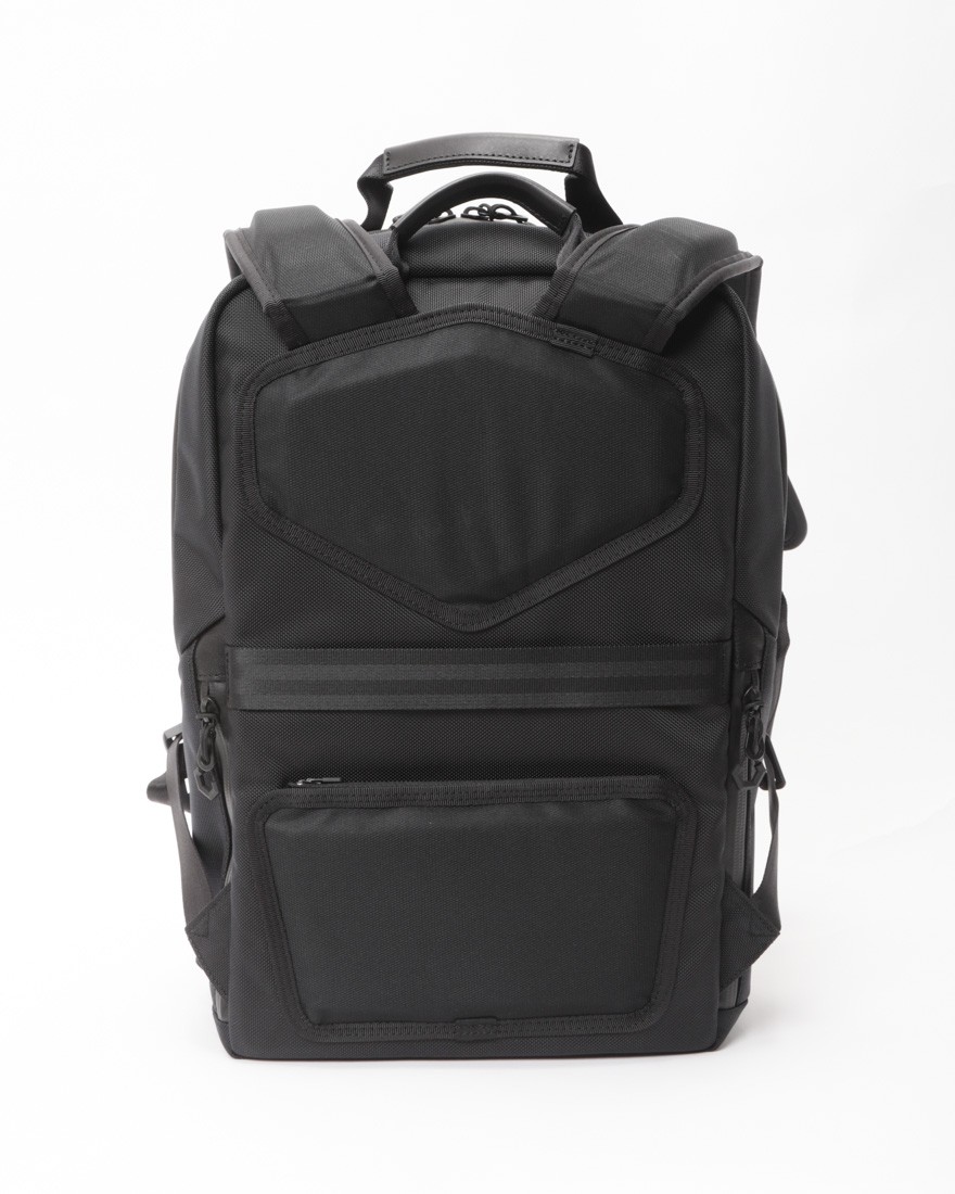 beruf baggage防水レザー スクウェア デイパック【URBAN EXPLORER NARROW 17L】09l