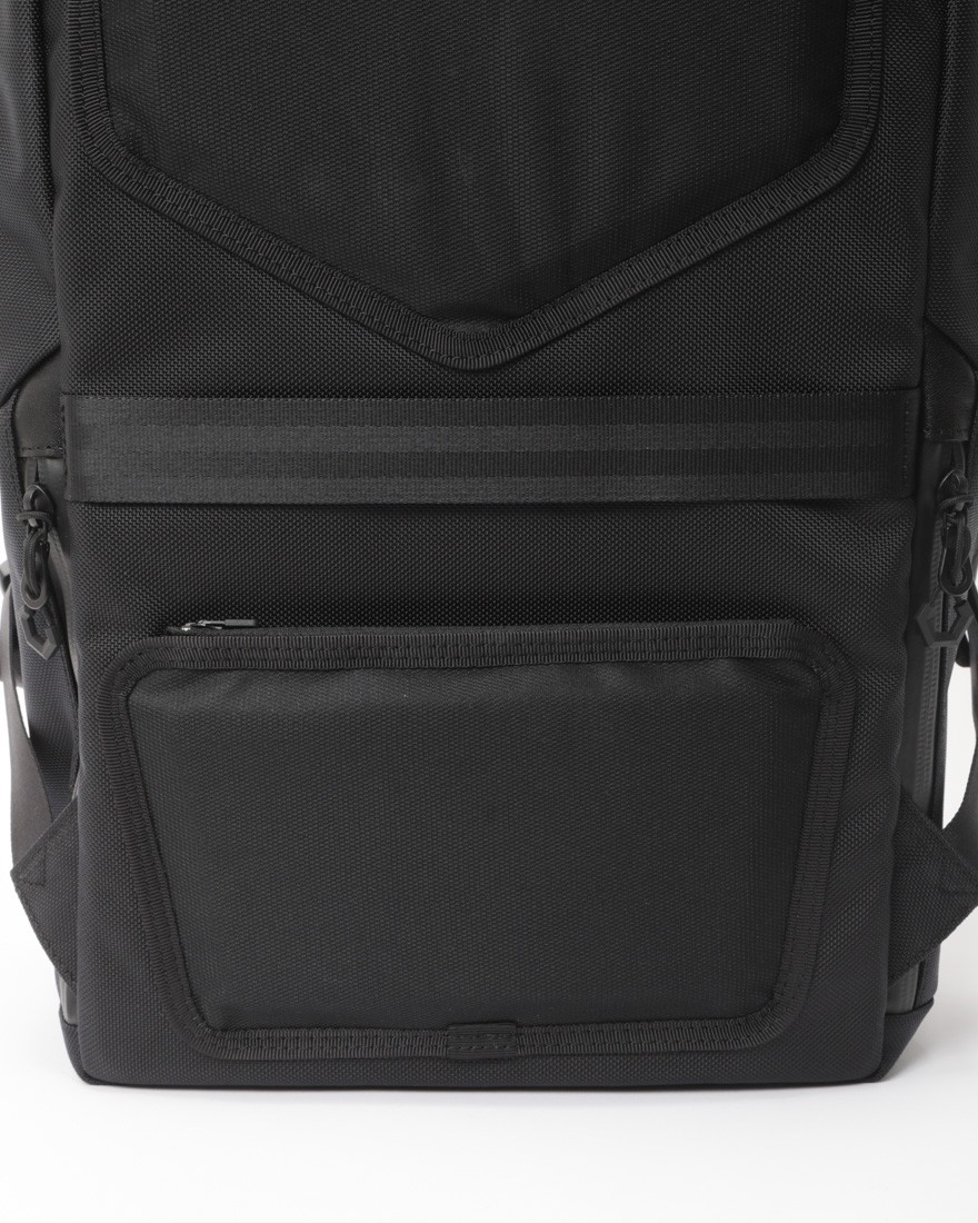 beruf baggage防水レザー スクウェア デイパック【URBAN EXPLORER NARROW 17L】11l