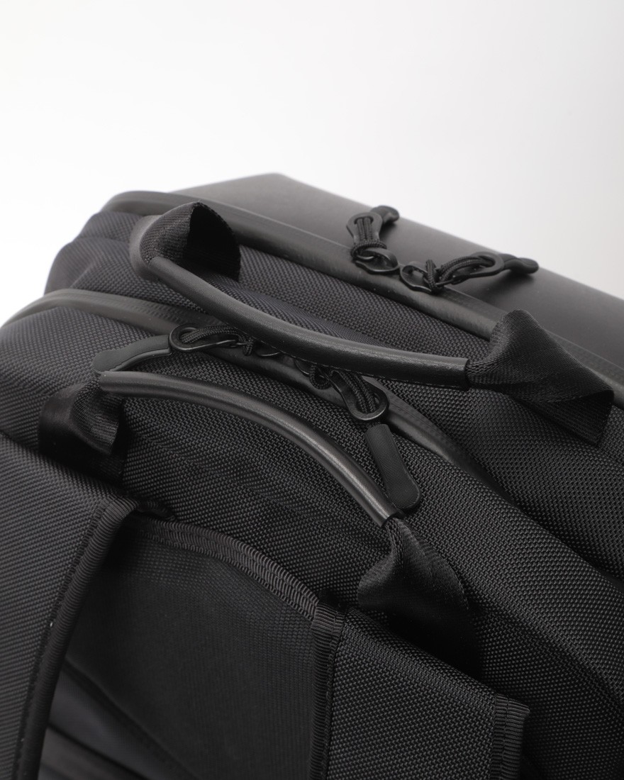 beruf baggage防水レザー スクウェア デイパック【URBAN EXPLORER NARROW 17L】15l