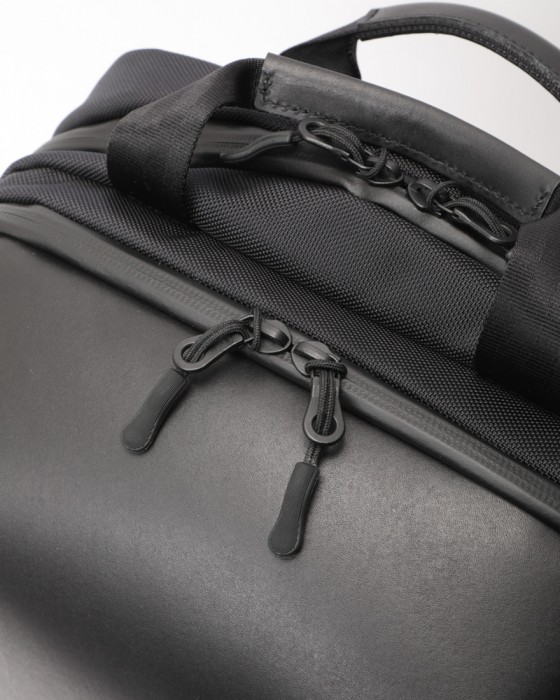 beruf baggage防水レザー スクウェア デイパック【URBAN EXPLORER NARROW 17L】17l