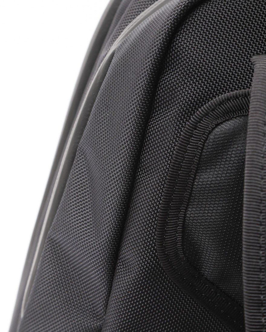 beruf baggage防水レザー スクウェア デイパック【URBAN EXPLORER NARROW 17L】28l