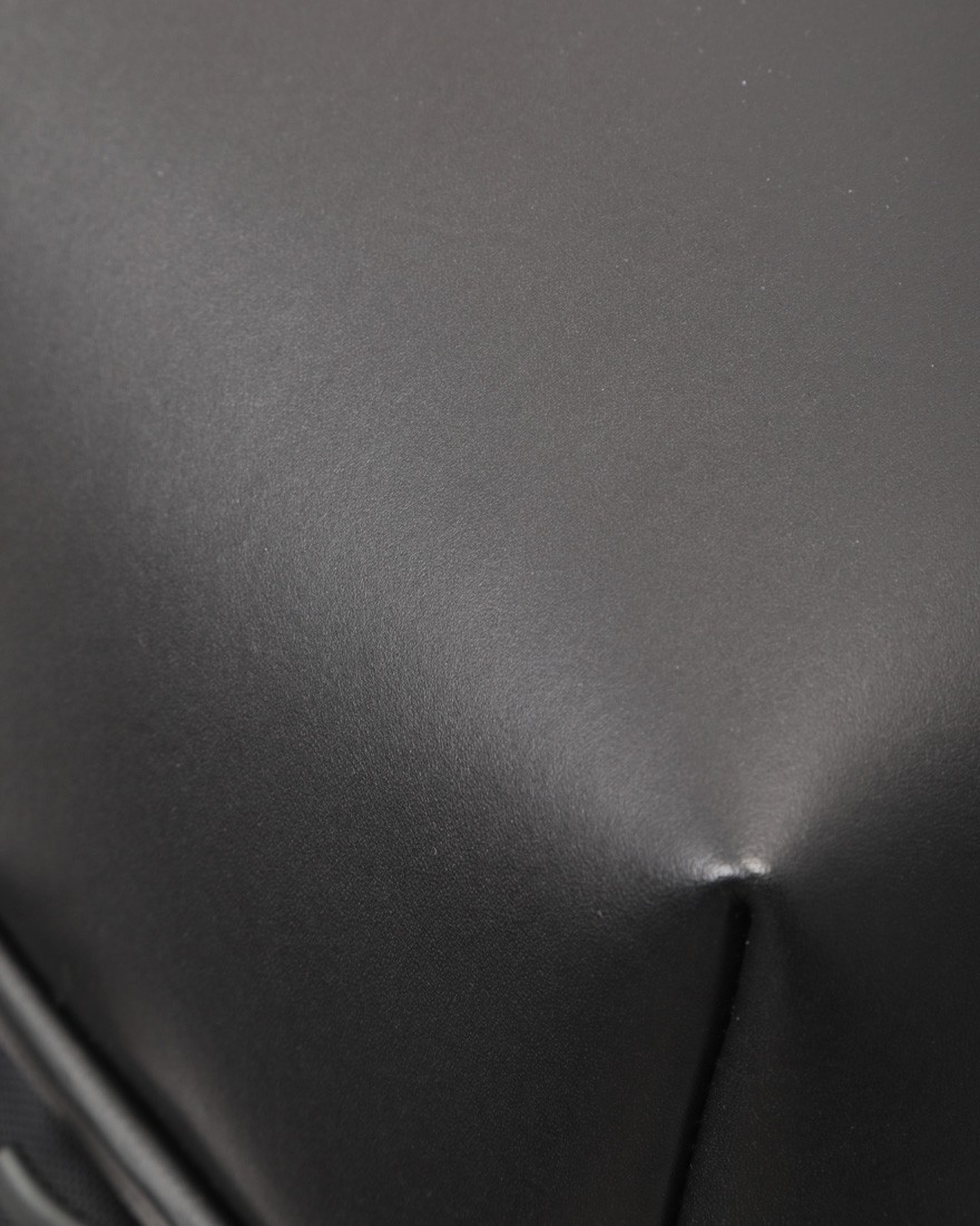 beruf baggage防水レザー スクウェア デイパック【URBAN EXPLORER NARROW 17L】29l