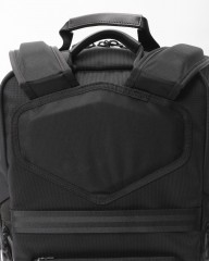 beruf baggage防水レザー スクウェア デイパック【URBAN EXPLORER NARROW 17L】mb_10l