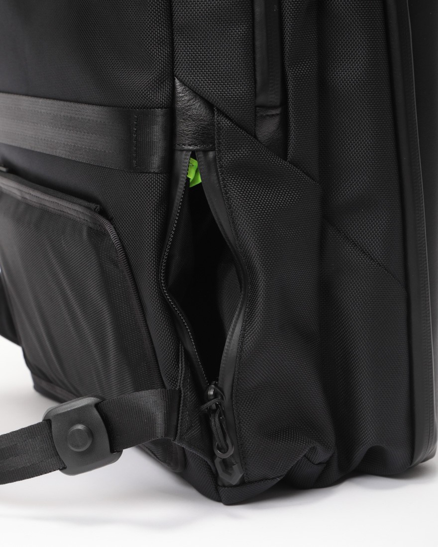 beruf baggage防水レザー スクウェア デイパック【URBAN EXPLORER PRO 24L】09l