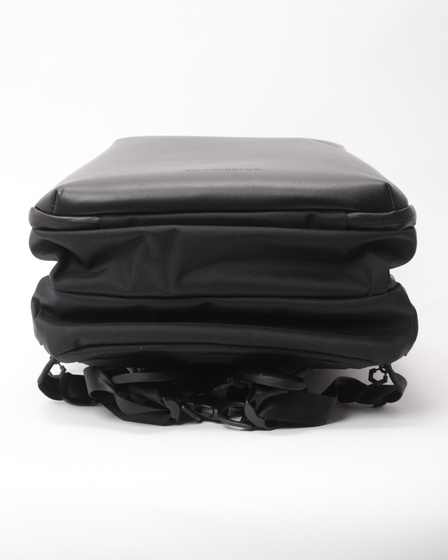 beruf baggage防水レザー スクウェア デイパック【URBAN EXPLORER PRO 24L】13l