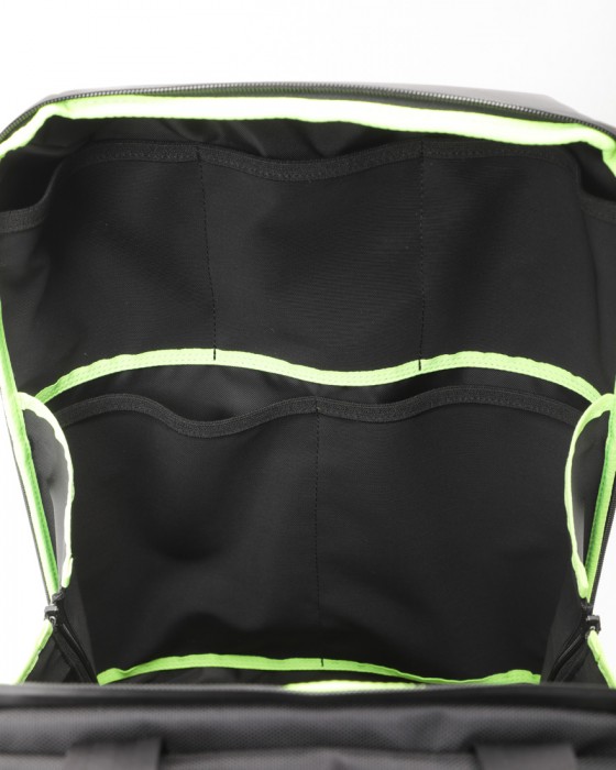 beruf baggage防水レザー スクウェア デイパック【URBAN EXPLORER PRO 24L】17l