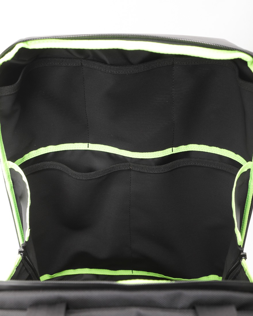 beruf baggage防水レザー スクウェア デイパック【URBAN EXPLORER PRO 24L】17l