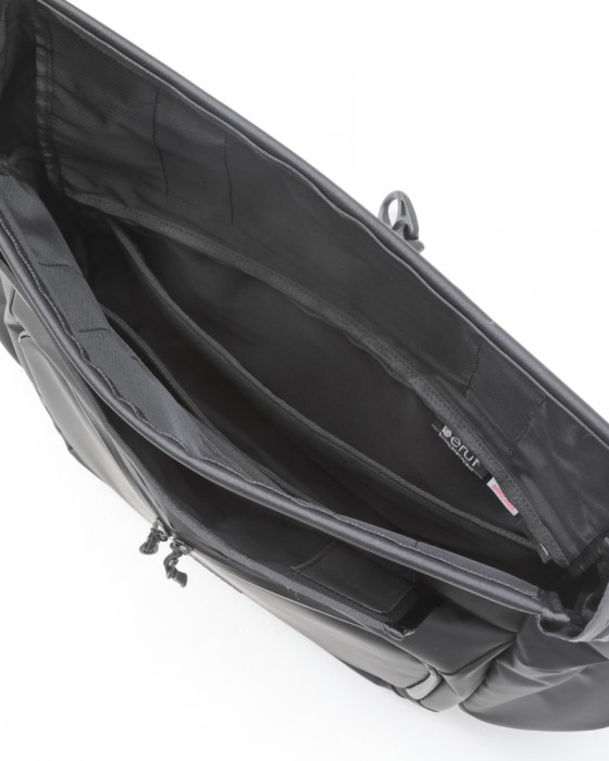 berufバッグ/メッセンジャーバッグ【OPTIMA 16+】13l