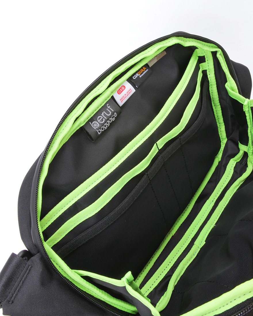 berufスリングバッグ【URBAN EXPLORER 6.0】15l