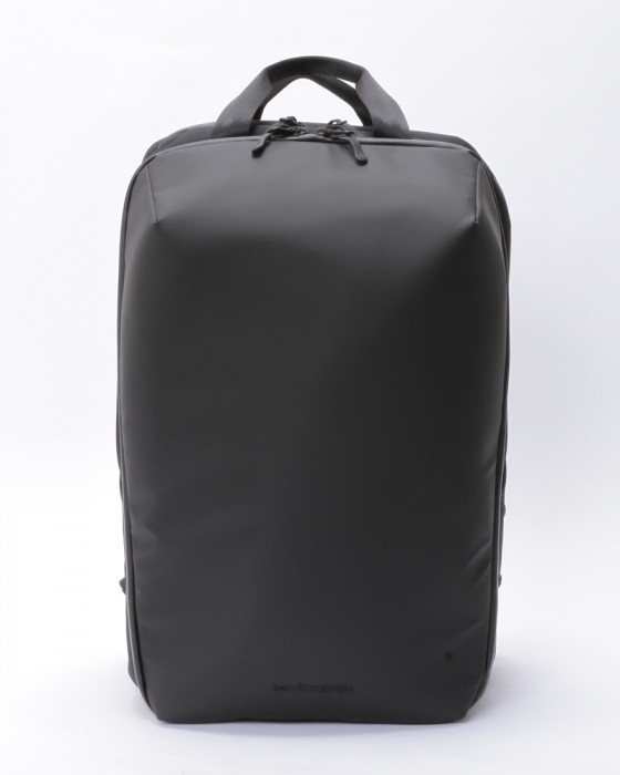 berufスクウェアトラベルデイパック【URBAN EXPLORER PRO 24L】01l