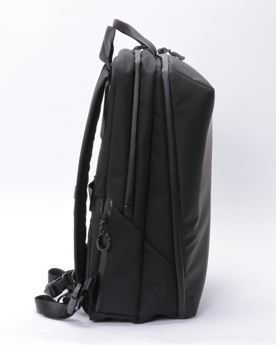 berufスクウェアトラベルデイパック【URBAN EXPLORER PRO 24L】05l
