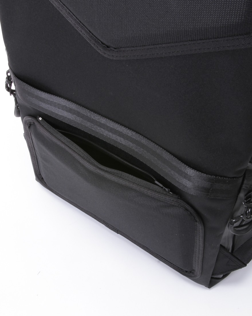 berufスクウェアトラベルデイパック【URBAN EXPLORER PRO 24L】15l