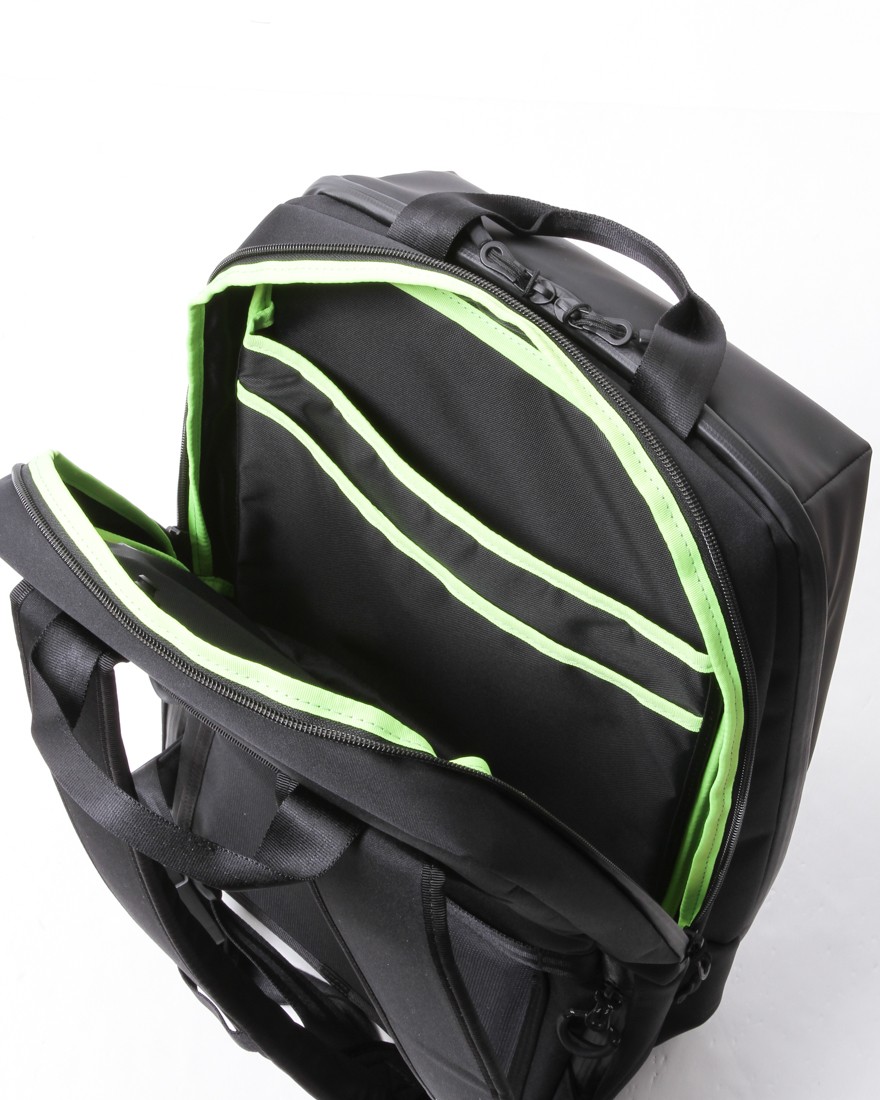 berufスクウェアトラベルデイパック【URBAN EXPLORER PRO 24L】23l