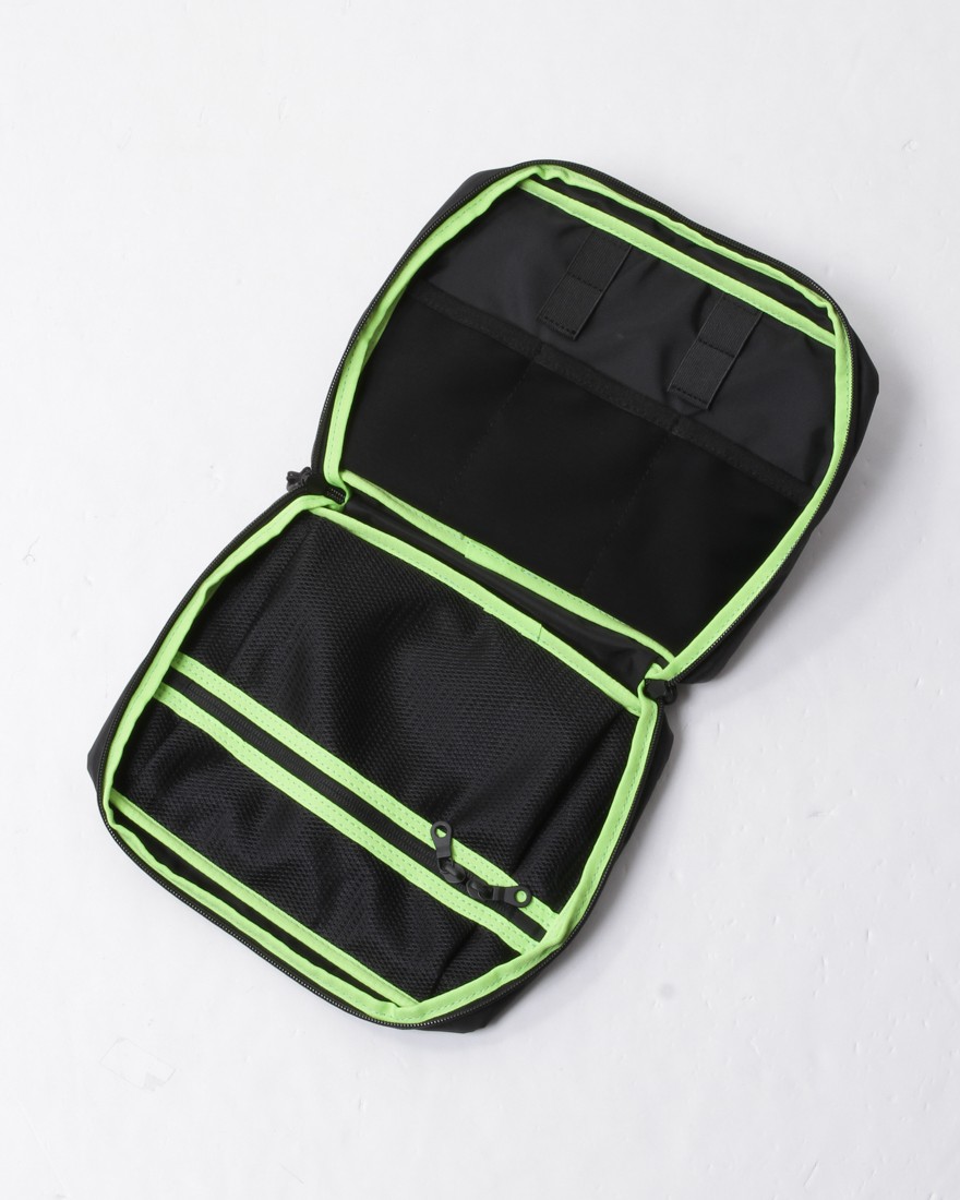 berufスクウェアトラベルデイパック【URBAN EXPLORER PRO 24L】27l