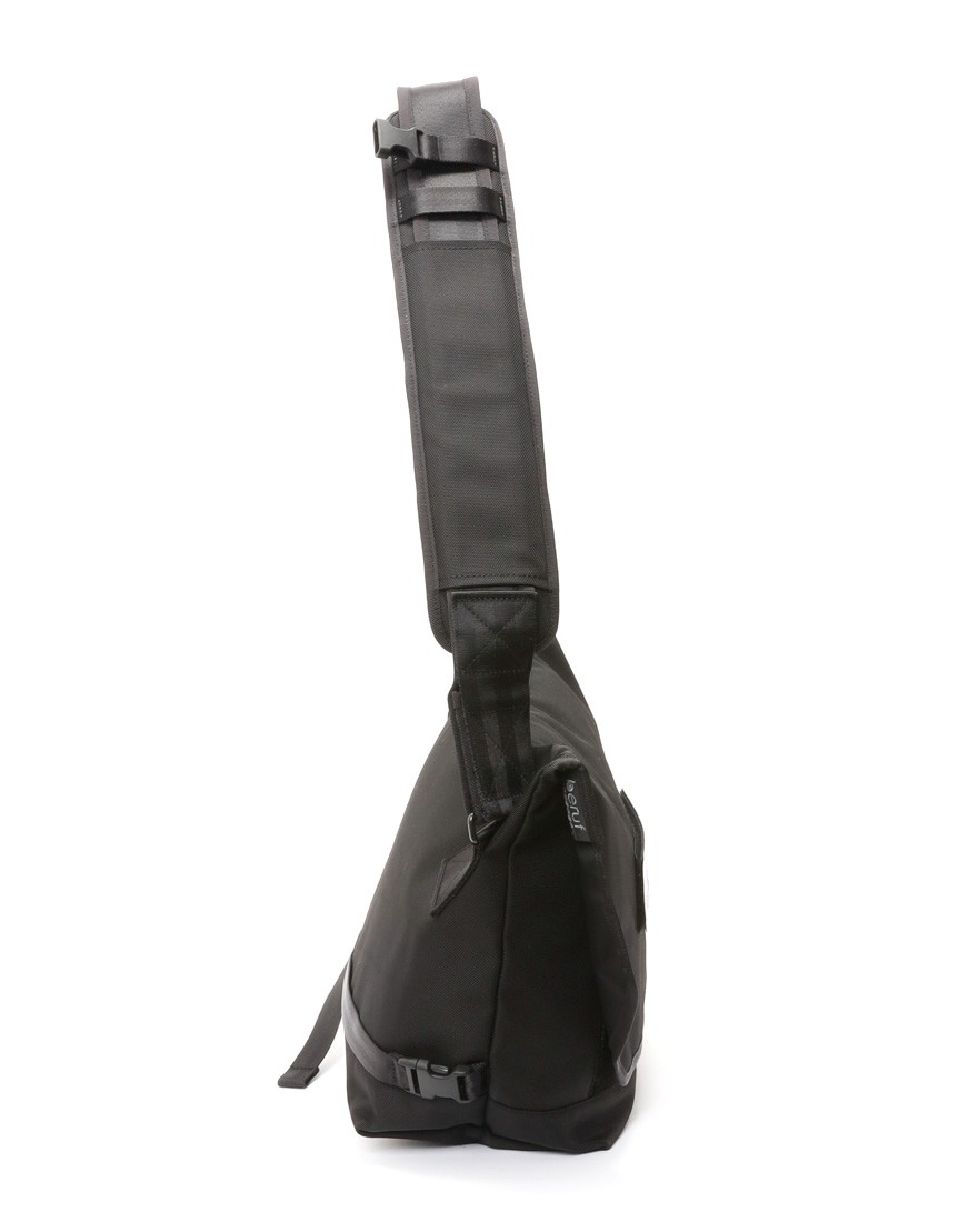 beruf baggageメッセンジャーバッグ M【HOBO 16 MESSENGER BAG MEDIUM/TOKYO LANDMARKS（建物）】07l