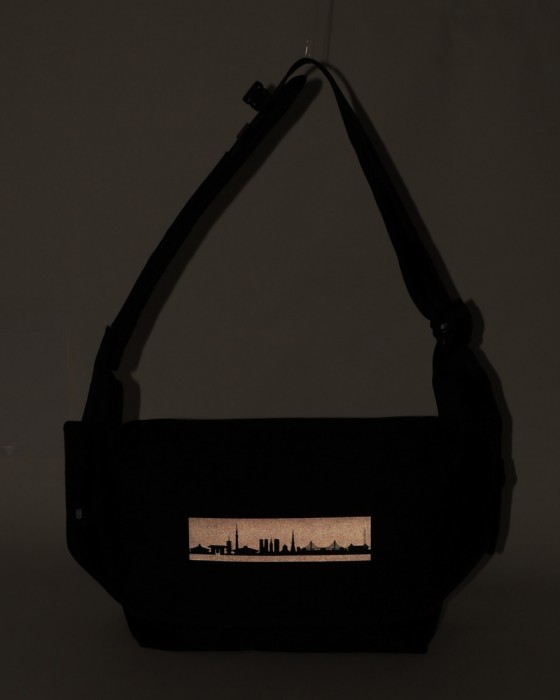 beruf baggageメッセンジャーバッグ M【HOBO 16 MESSENGER BAG MEDIUM/TOKYO LANDMARKS（建物）】08l