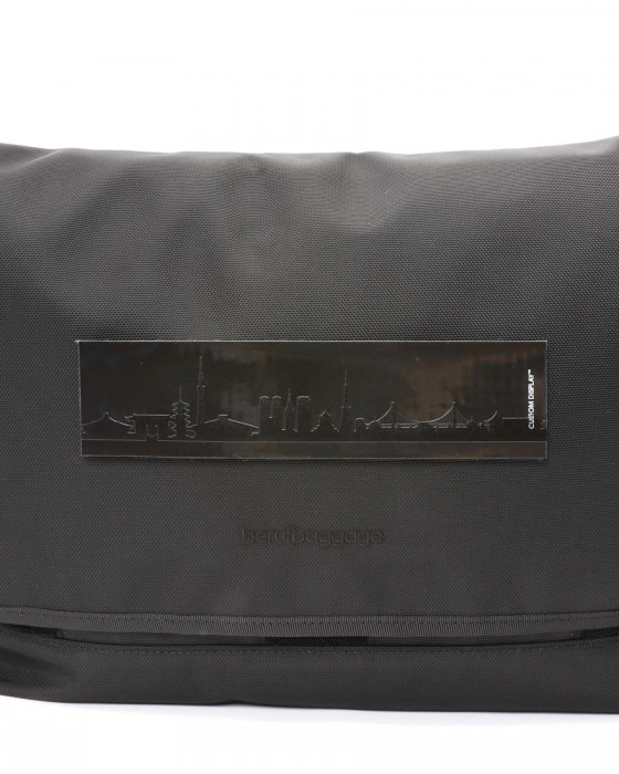 beruf baggageメッセンジャーバッグ M【HOBO 16 MESSENGER BAG MEDIUM/TOKYO LANDMARKS（建物）】09l