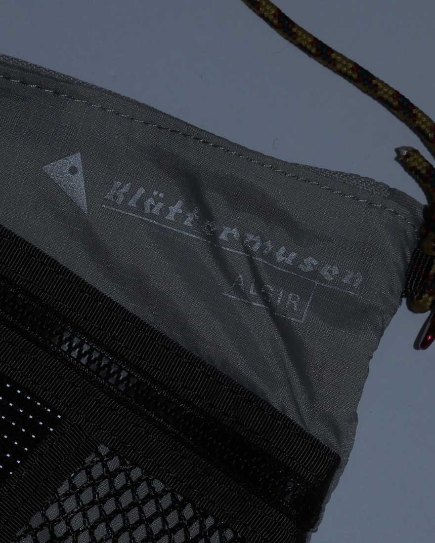 KLATTERMUSENサコッシュ【Algir Accessory Bag Medium】08l