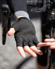 ASSOSショートフィンガーグローブ【RS Gloves TARGA】mb_18l