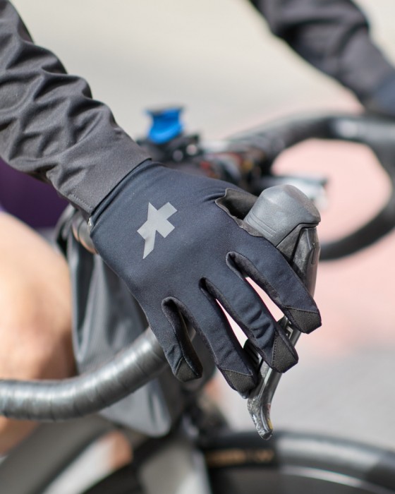 ASSOSスプリングフォールグローブ【SPRING FALL GLOVES P1】20l