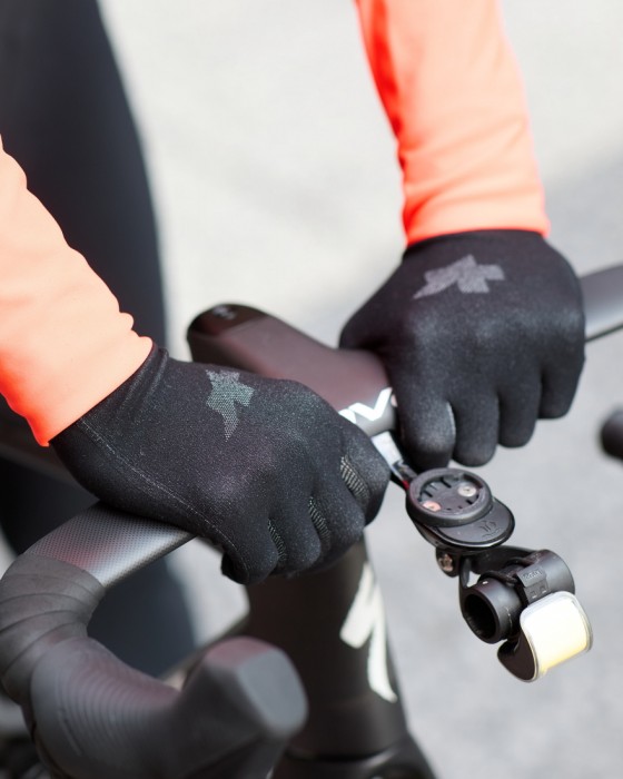 ASSOSインナーグローブ【SPRING FALL LINER GLOVES EVO】01l