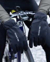 ファッションシーンで話題のこれから流行るブランド12選 ディープウィンターグローブ【Deep de Gloves】｜Peloton Winter ウェア