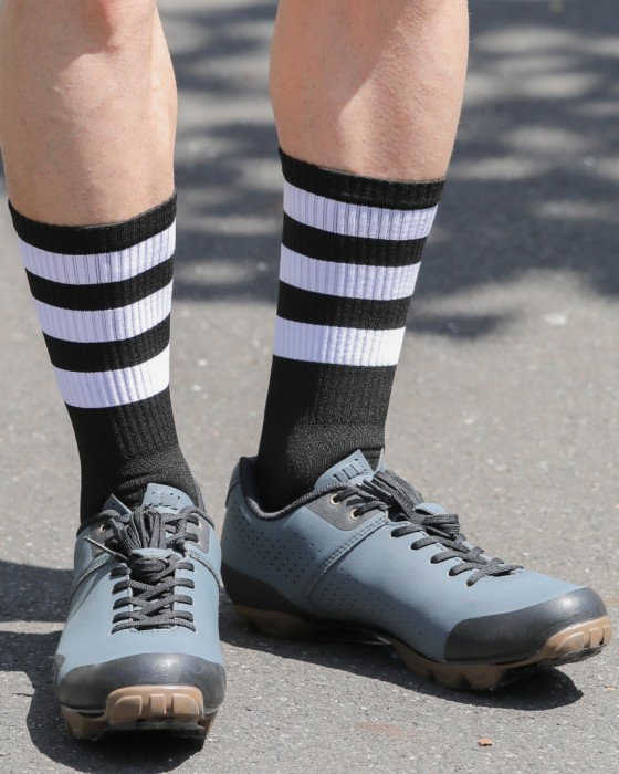 Cafe du Cyclisteボーダーサイクルソックス【Skate Socks】10l