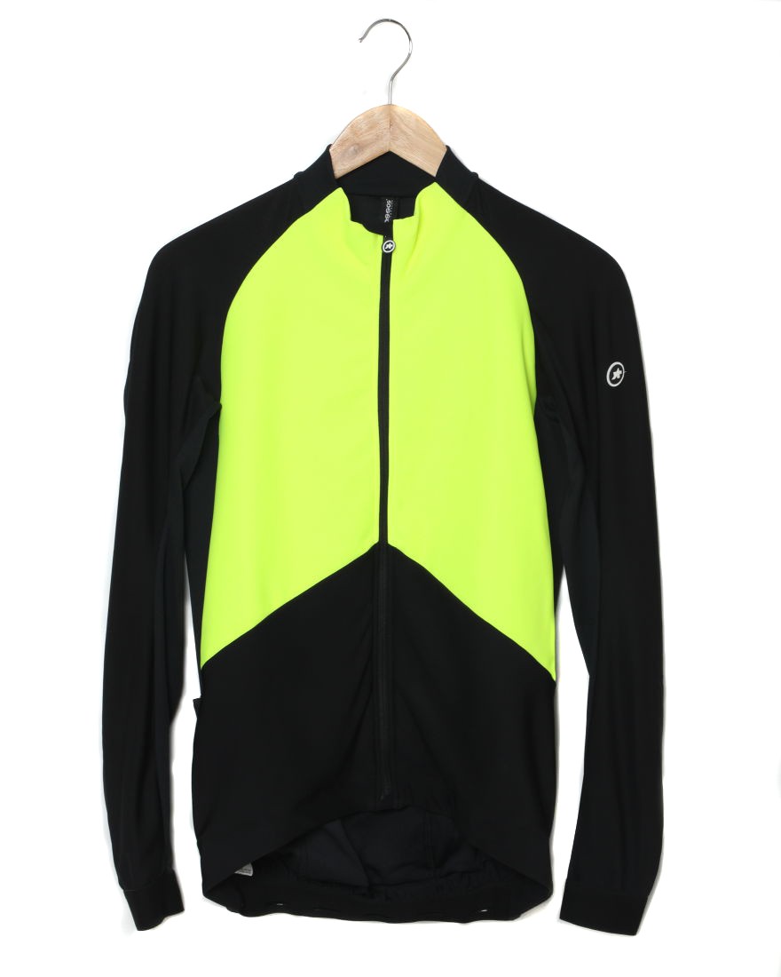 新品】【週末特価】Assos アソス fugu jacket です。