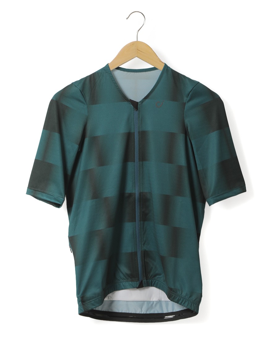 てなグッズや ショートスリーブジャージ【MEN'S OMBRE ULTRALIGHT MESH JERSEY ウェア