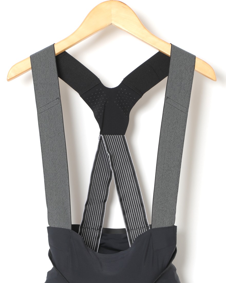 ASSOSレディースビブショーツ【DYORA RS Bib Shorts S9】17l