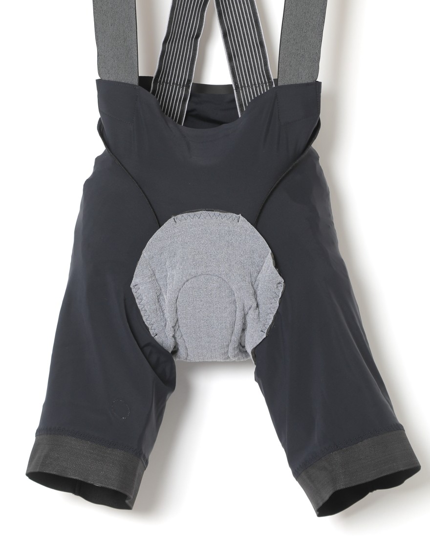 ASSOSレディースビブショーツ【DYORA RS Bib Shorts S9】18l