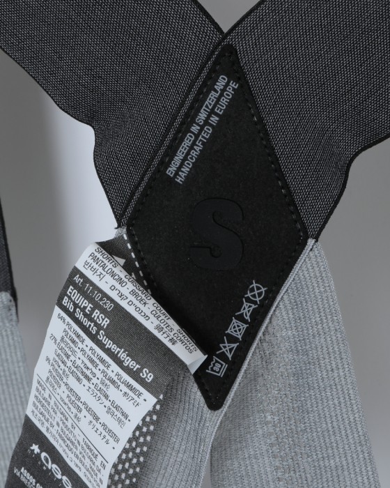 ASSOSライトウェイトインドアビブショーツ【EQUIPE RSR Bib Shorts Superléger S9】10l