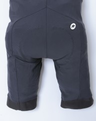 ASSOSレディースハーフショーツ【UMA GT Half Shorts C2 - long】mb_08l