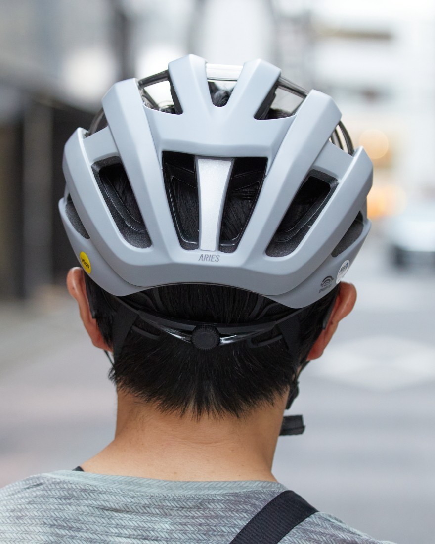 GIROヘルメット【ARIES SPHERICAL AF】03l