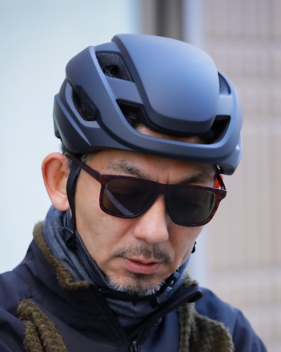 LUMOSスマートライト付属ヘルメット【ULTRAFLY】19l