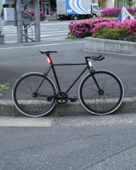 LEDライト【MID COBBER Front】｜Knog（ノグ）｜TOKYOlife