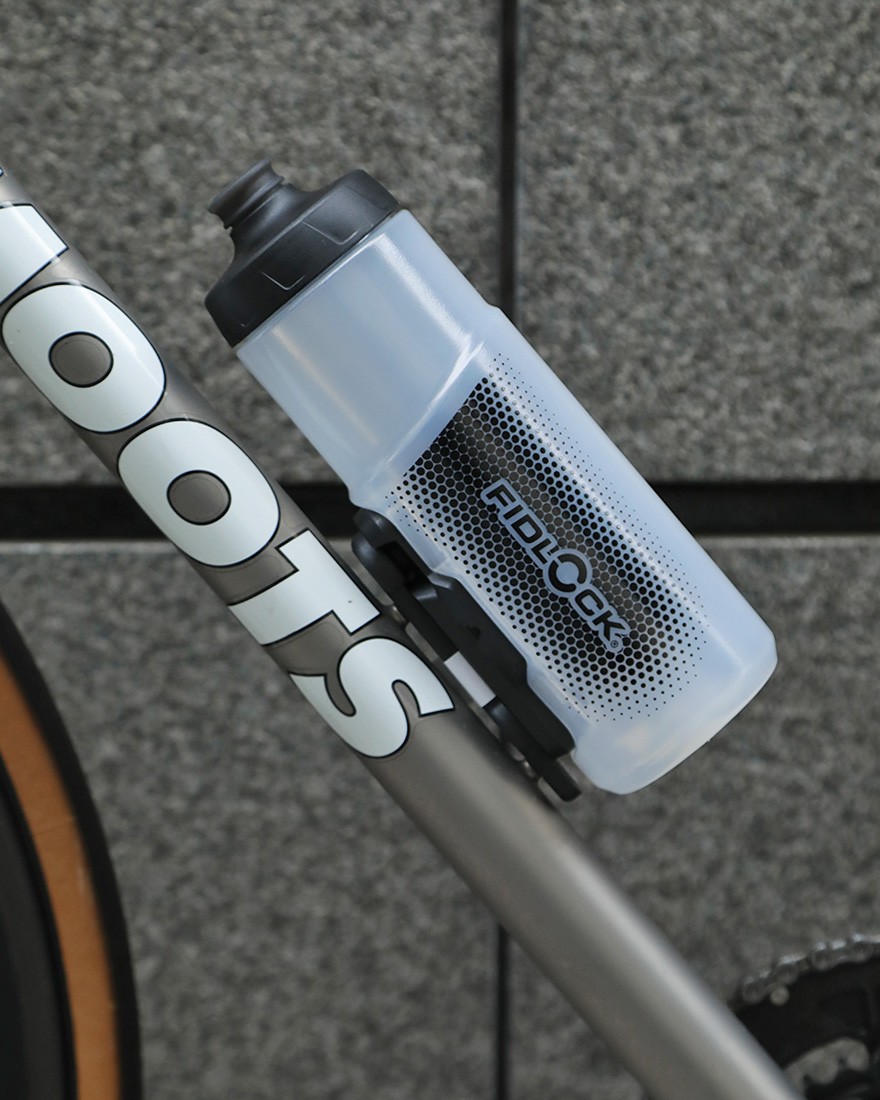 FIDLOCKボトル + マウントベース【TWIST BOTTLE 600+BIKE BASE】17l