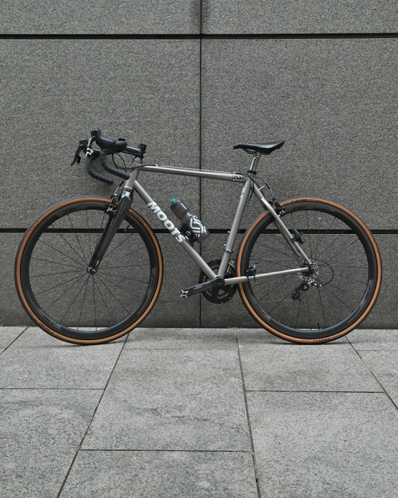 FIDLOCKボトルマウントシステム【TWIST UNI CONNECTOR + BIKE BASE】18l