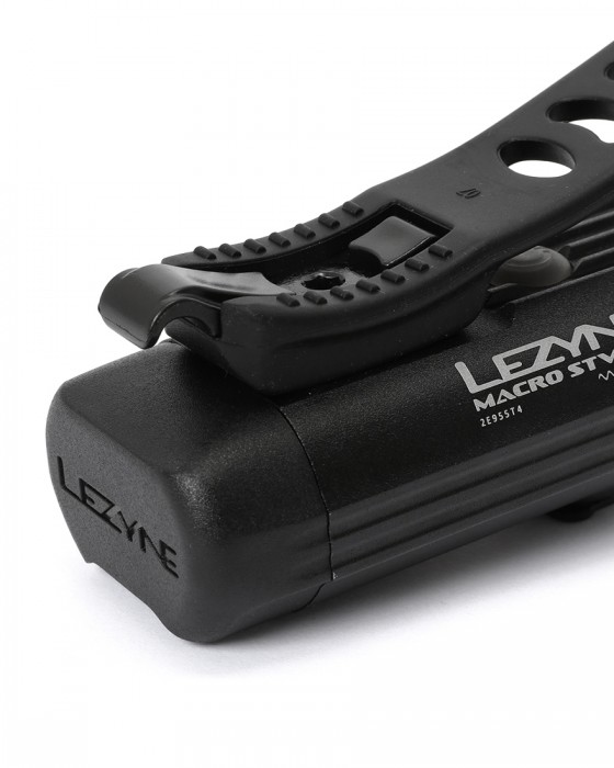 LEZYNEStVZO規格対応 フロントライト 【MACRO StVZO 500+ FRONT REVERSE】09l