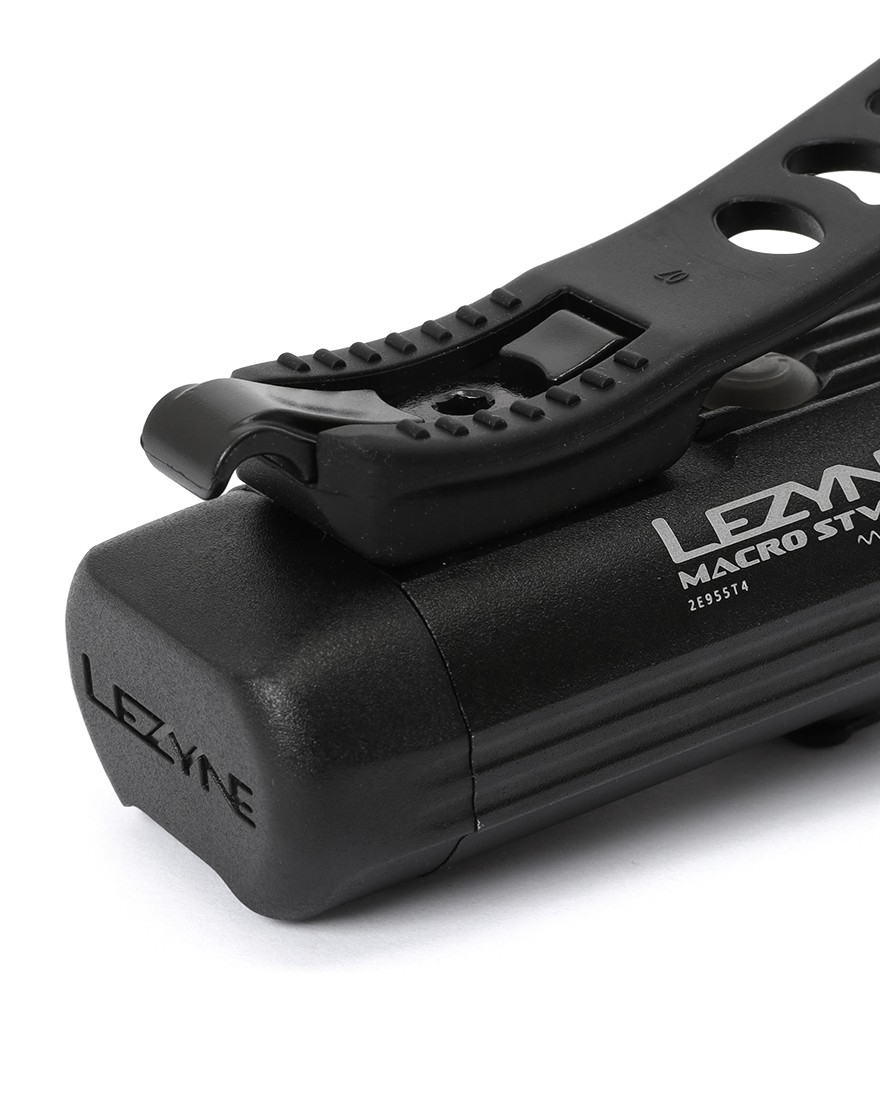 LEZYNEStVZO規格対応 フロントライト 【MACRO StVZO 500+ FRONT REVERSE】09l