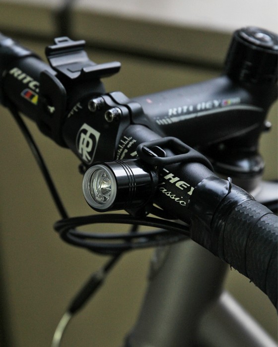 LEZYNEフロントライト【FEMTO DRIVE FRONT】11l